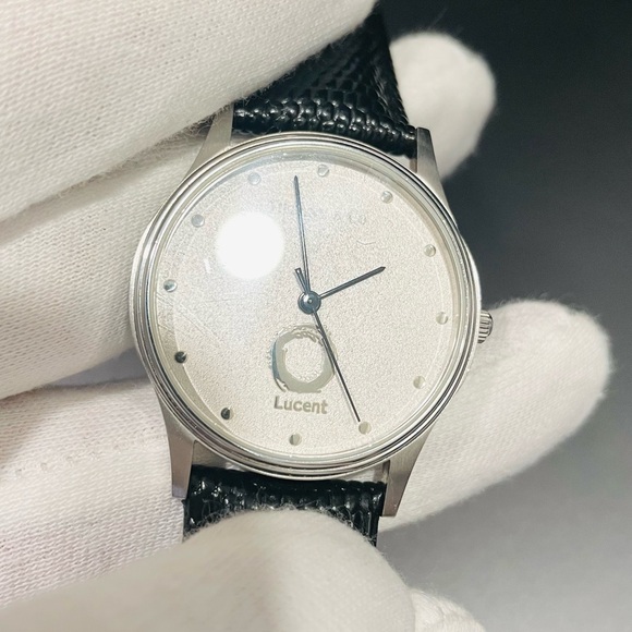 ❌SOLD❌ Tiffany And Co Lucent 33mm Swiss Made Unisex Watch - New Battery - Picture 14 of 16